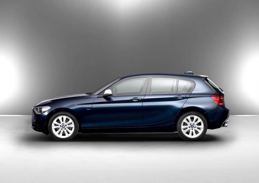  BMW 1-Series 2012 года  (фото 8 из 161)